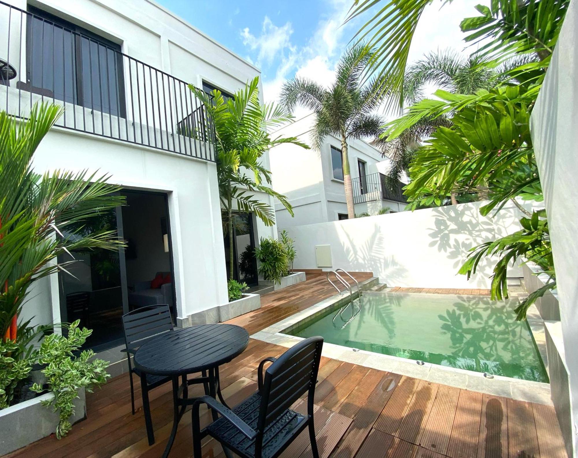 Onyx Hotel & Villa Tanjunguban Exteriör bild